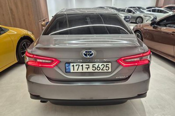 2023 Toyota Camry с пробегом 41 500 км