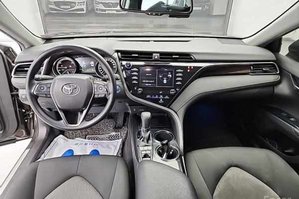 2021 Toyota Camry с пробегом 62 738 км