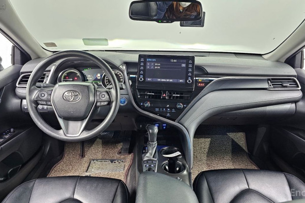 2022 Toyota Camry с пробегом 119 708 км