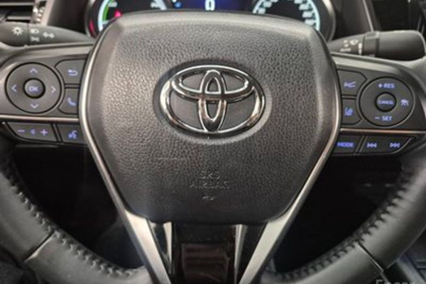 2023 Toyota Camry с пробегом 41 500 км