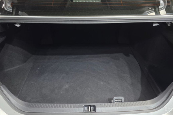 2021 Toyota Camry с пробегом 51 476 км