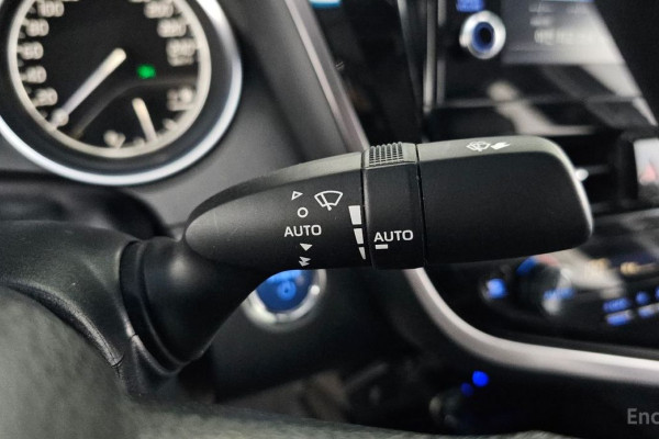 2022 Toyota Camry с пробегом 119 708 км