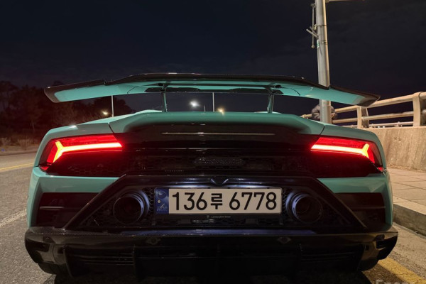 2023 Lamborghini Huracán с пробегом 9 300 км