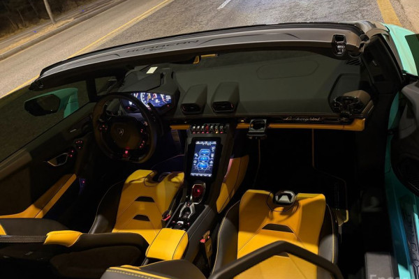 2023 Lamborghini Huracán с пробегом 9 300 км