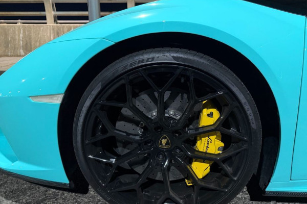 2023 Lamborghini Huracán с пробегом 9 300 км