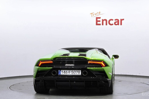 2023 Lamborghini Huracán с пробегом 2 127 км