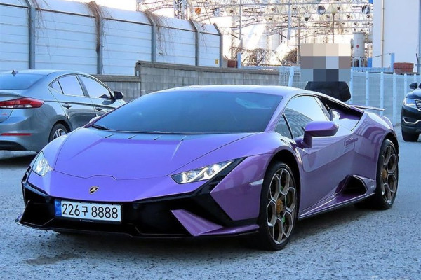 2023 Lamborghini Huracán с пробегом 8 043 км