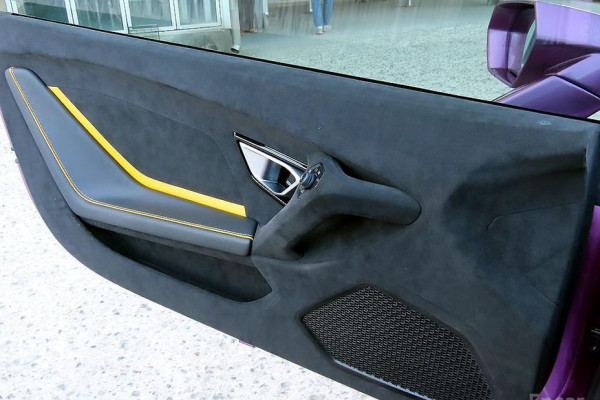 2023 Lamborghini Huracán с пробегом 8 043 км