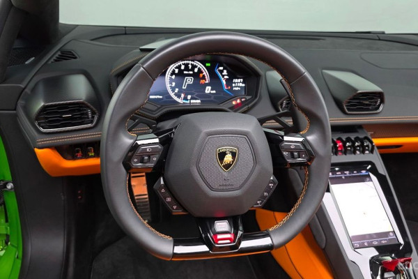 2023 Lamborghini Huracán с пробегом 2 127 км