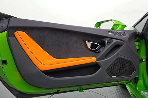 2023 Lamborghini Huracán с пробегом 2 127 км