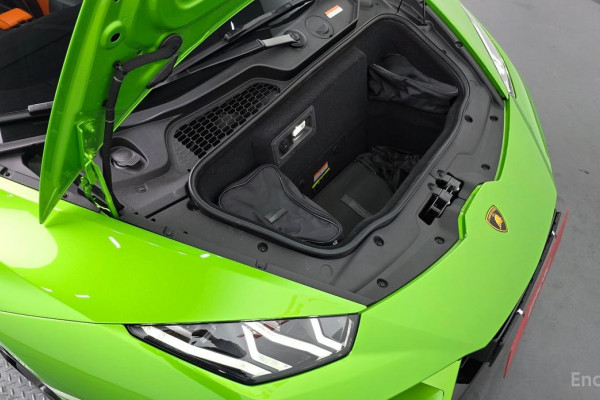 2023 Lamborghini Huracán с пробегом 2 127 км