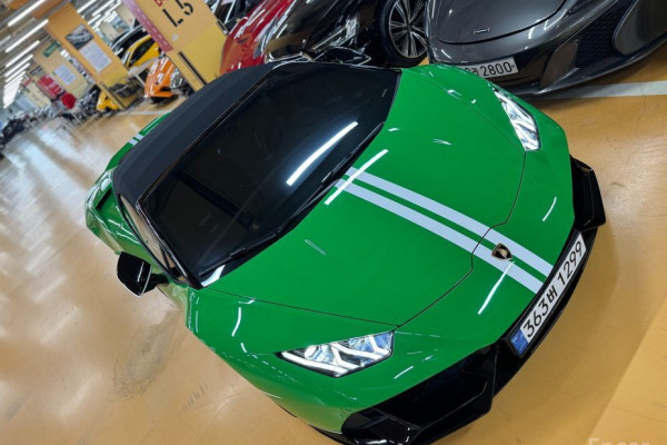 2023 Lamborghini Huracán с пробегом 60 км