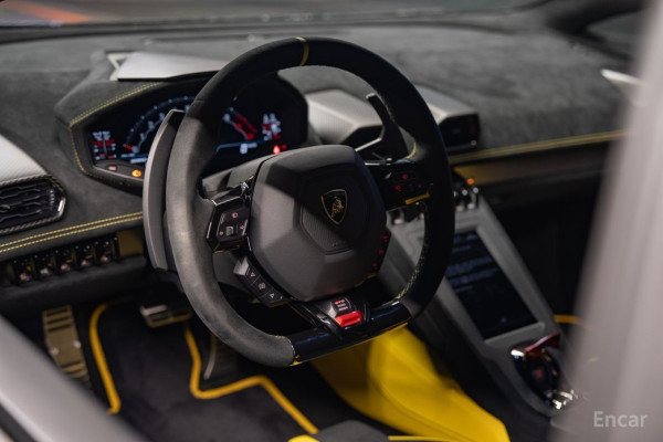 2023 Lamborghini Huracán с пробегом 9 092 км