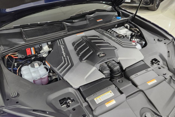 2025 Lamborghini Urus с пробегом 51 км