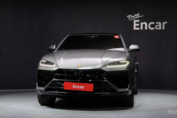 2025 Lamborghini Urus с пробегом 2 611 км