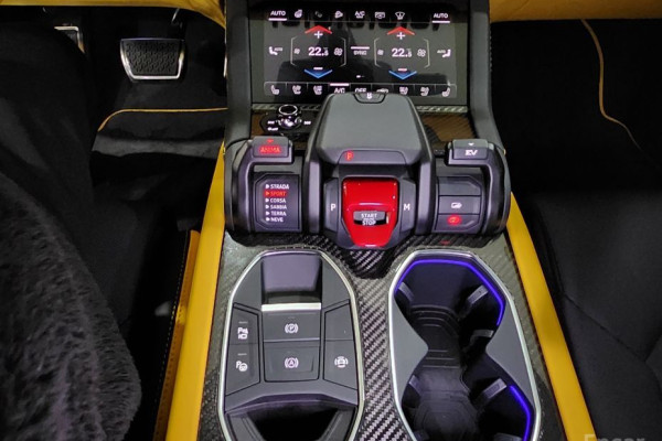 2025 Lamborghini Urus с пробегом 51 км