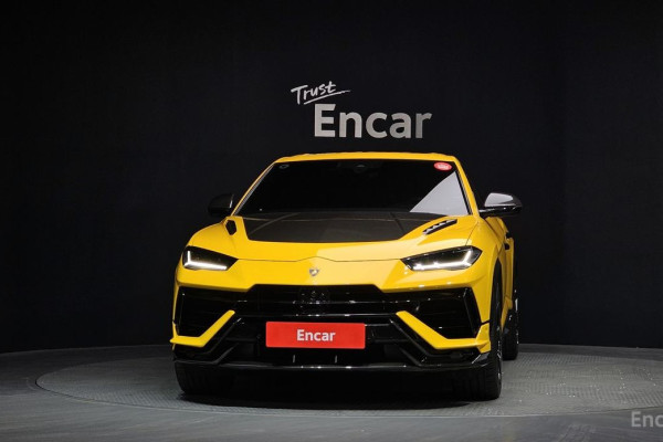 2023 Lamborghini Urus с пробегом 4 500 км