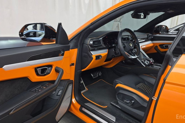 2024 Lamborghini Urus с пробегом 14 945 км