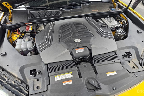 2023 Lamborghini Urus с пробегом 4 500 км