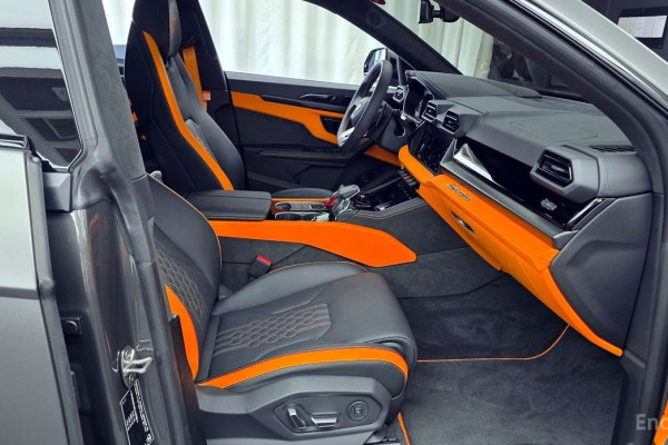 2025 Lamborghini Urus с пробегом 2 611 км