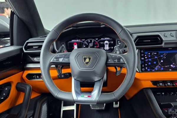 2025 Lamborghini Urus с пробегом 2 611 км