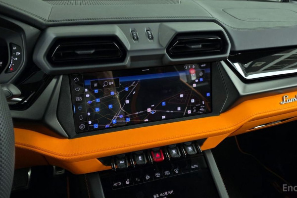 2025 Lamborghini Urus с пробегом 2 611 км