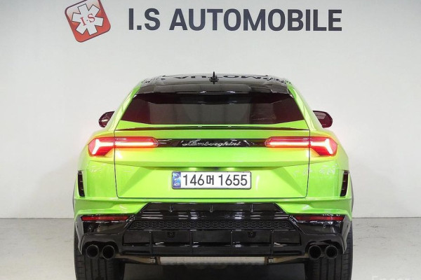 2024 Lamborghini Urus с пробегом 9 000 км