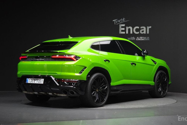 2025 Lamborghini Urus с пробегом 1 384 км
