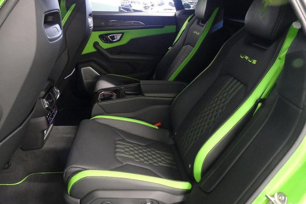 2024 Lamborghini Urus с пробегом 9 000 км