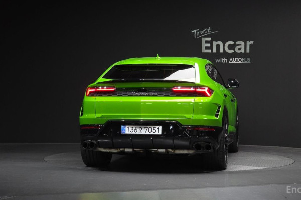 2025 Lamborghini Urus с пробегом 1 384 км