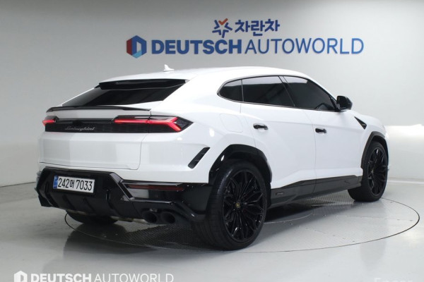 2025 Lamborghini Urus с пробегом 3 000 км