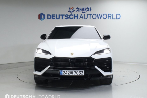 2025 Lamborghini Urus с пробегом 3 000 км