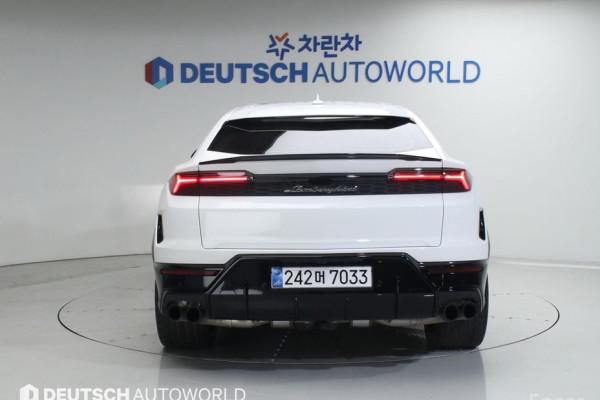 2025 Lamborghini Urus с пробегом 3 000 км
