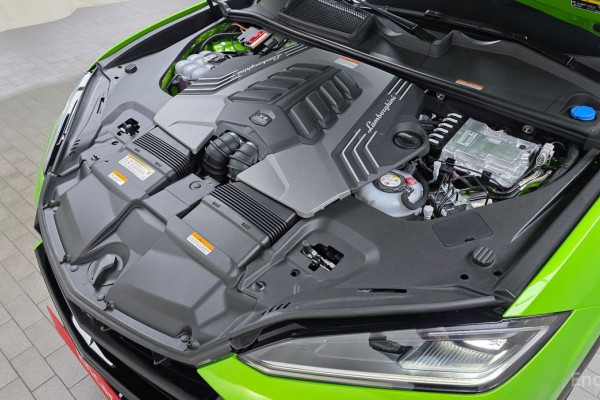 2025 Lamborghini Urus с пробегом 1 384 км