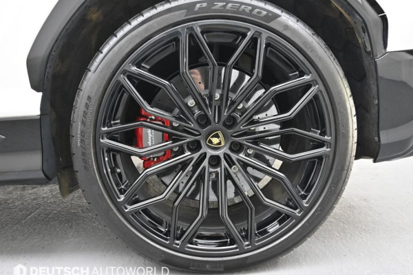 2025 Lamborghini Urus с пробегом 3 000 км