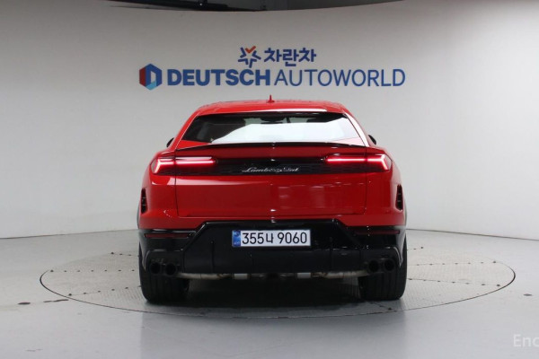 2025 Lamborghini Urus с пробегом 49 км