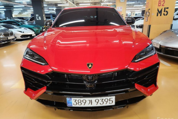 2025 Lamborghini Urus с пробегом 53 км