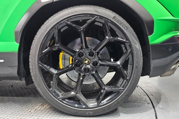 2024 Lamborghini Urus с пробегом 10 562 км