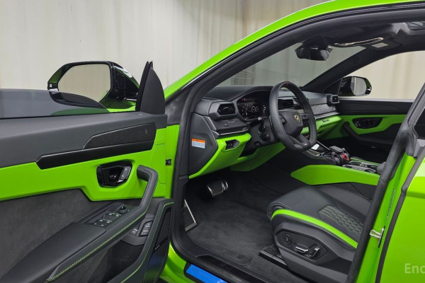 2025 Lamborghini Urus с пробегом 1 384 км