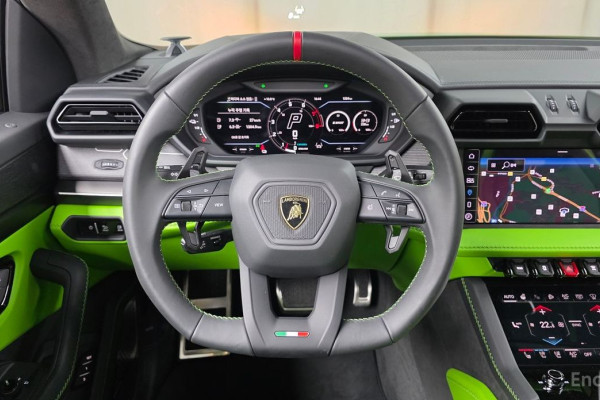 2025 Lamborghini Urus с пробегом 1 384 км