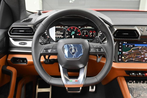 2025 Lamborghini Urus с пробегом 49 км