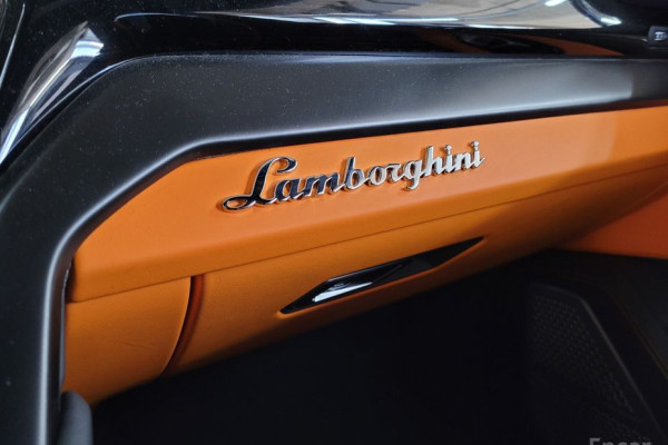 2024 Lamborghini Urus с пробегом 6 500 км