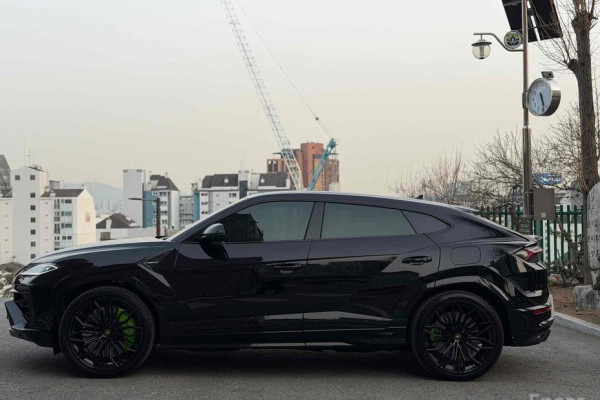 2026 Lamborghini Urus с пробегом 40 км