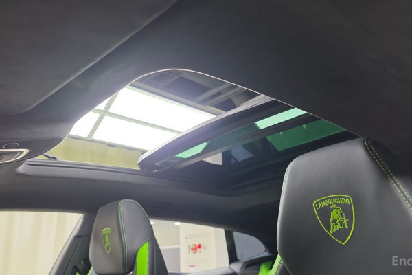 2025 Lamborghini Urus с пробегом 1 384 км