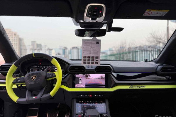 2026 Lamborghini Urus с пробегом 40 км