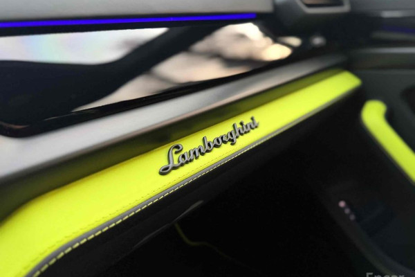 2026 Lamborghini Urus с пробегом 40 км