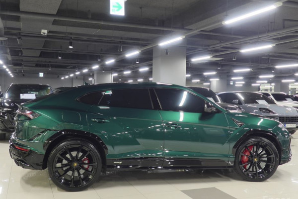 2024 Lamborghini Urus с пробегом 6 500 км