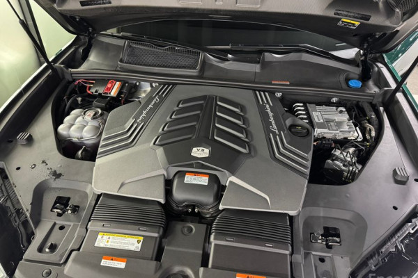 2024 Lamborghini Urus с пробегом 6 500 км