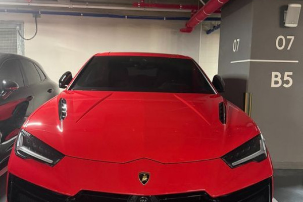 2023 Lamborghini Urus с пробегом 8 977 км
