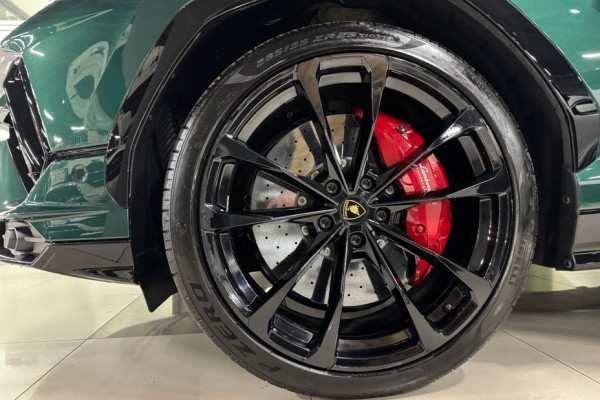 2024 Lamborghini Urus с пробегом 6 500 км